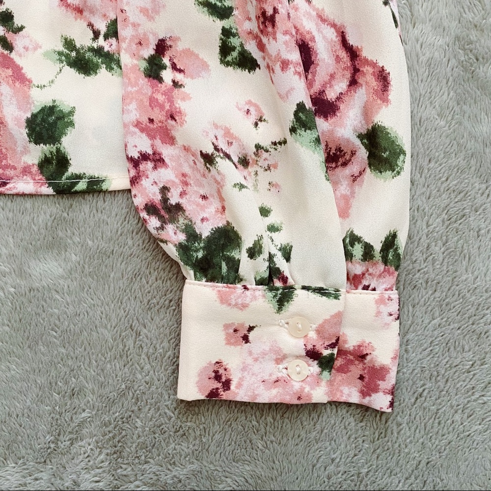 🌺 Forever 21 High Neck Floral Blouse - Picture 4 of 8
